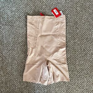 Spanx sculpt oncore high waisted mid-thigh short